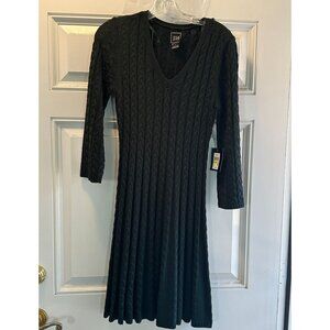JH Size Med NWT Green Cable Knit V-Neck Long Sleeves  A-Line Sweater Dress